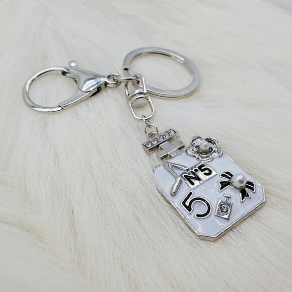 Large Silver Fragrance Pendant Key Chain | Chic and Elegant Key Chain | NEW - Picture 1 of 5